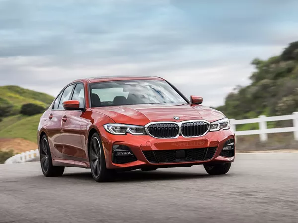 Dịch vụ thay Kính chắn gió xe BMW 330i tận nơi